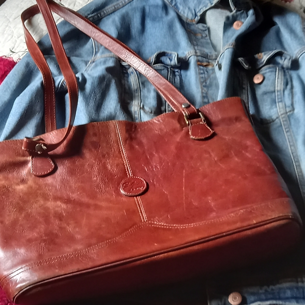 Leather handbag